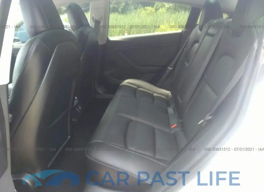 5YJ3E1EB5LF618421# 8