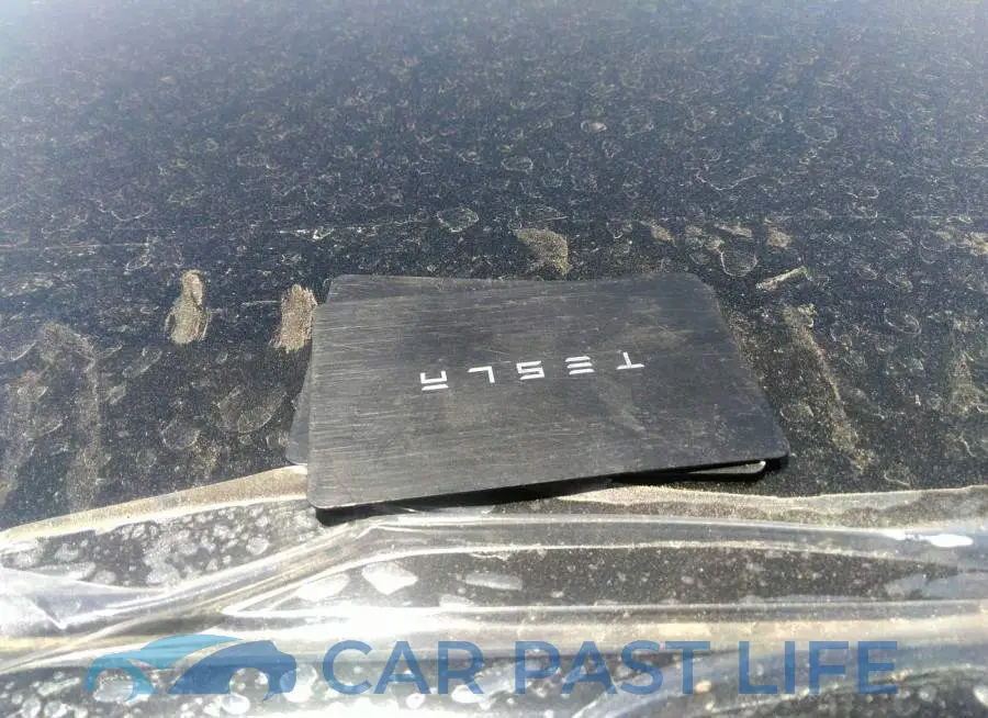 5YJ3E1EA5MF985330# 11