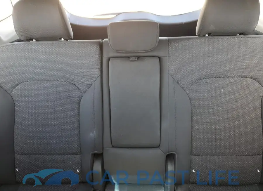 KNAHT8A3XG7163562# 10
