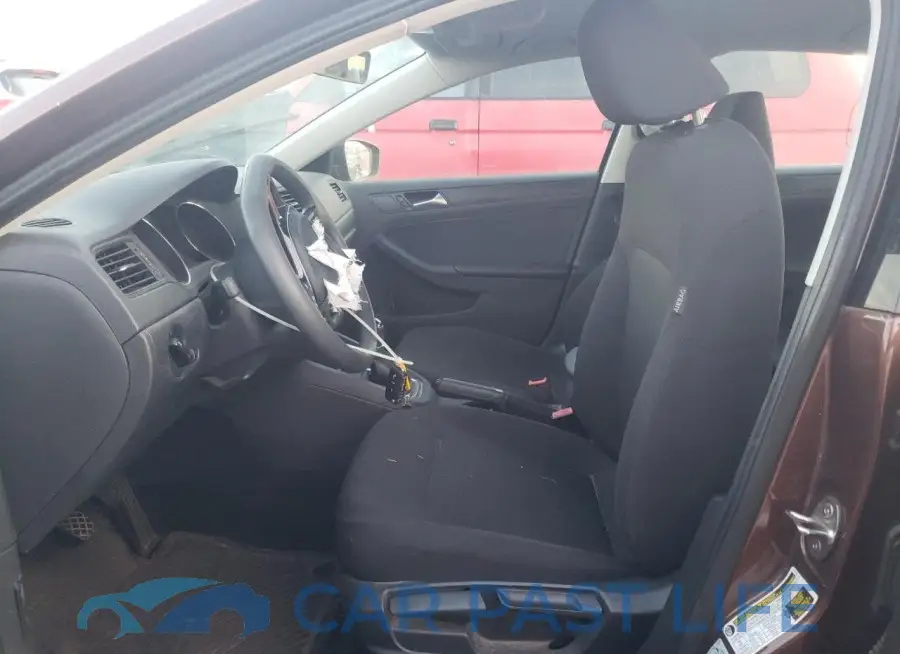 3VW167AJ2GM325711# 7