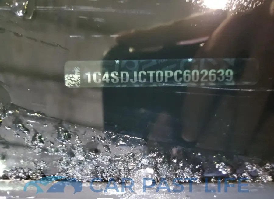 1C4SDJCT0PC602639# 14