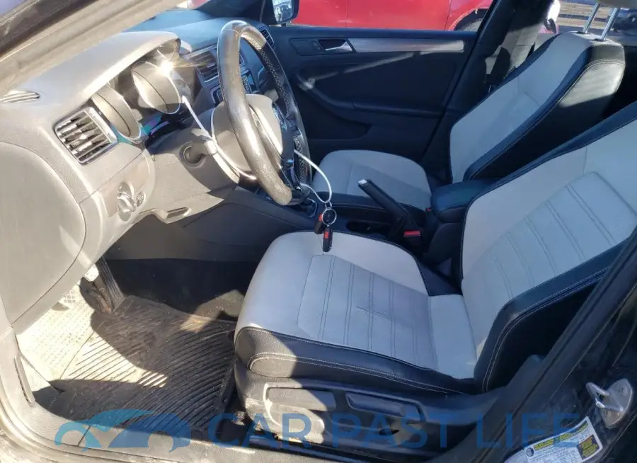 3VWB17AJ5GM352470# 7