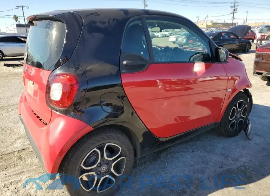 WMEFJ9BA7KK401894# 3