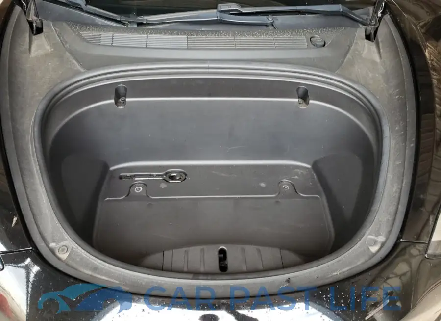 5YJ3E1EB3LF600645# 11