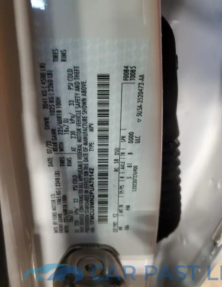 1FMCU9MN2PUA70142# 12