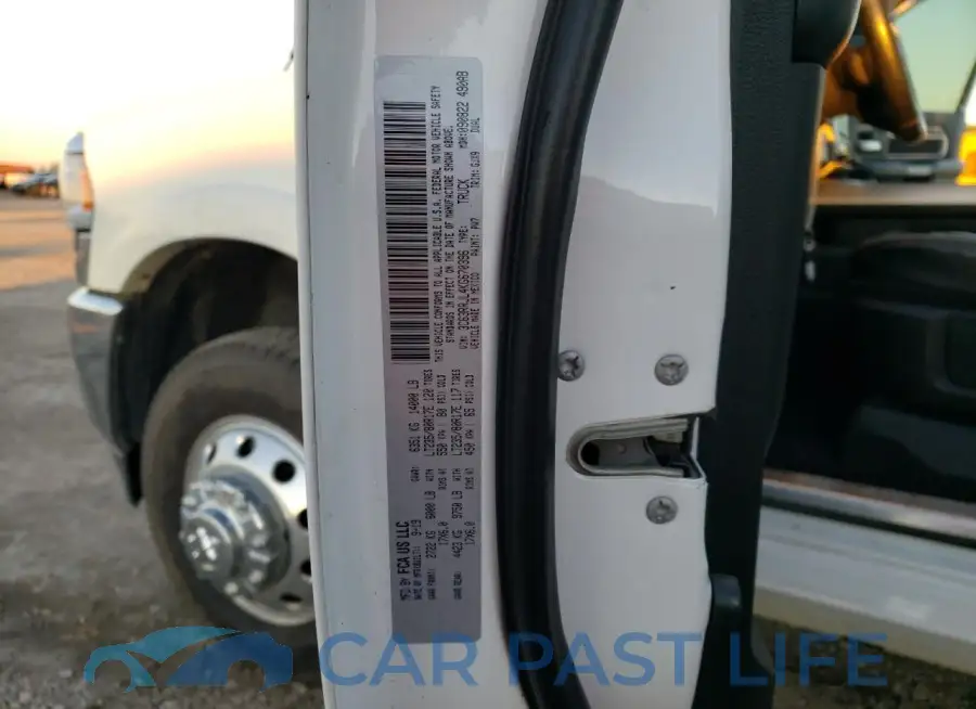 3C63RRJL4KG670396# 13