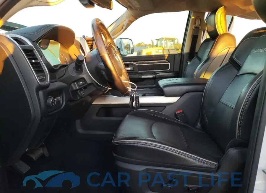 3C63RRJL4KG670396# 7