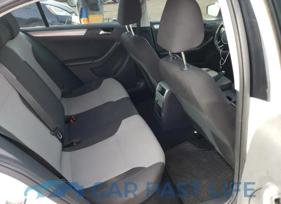 3VW167AJ4HM266176# 10