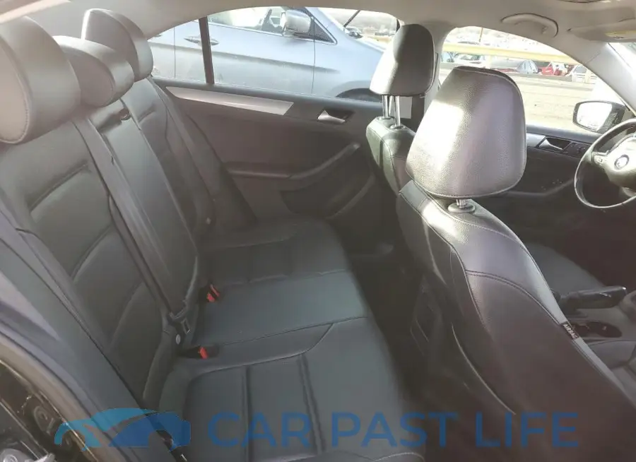 3VWDB7AJ2HM282790# 10