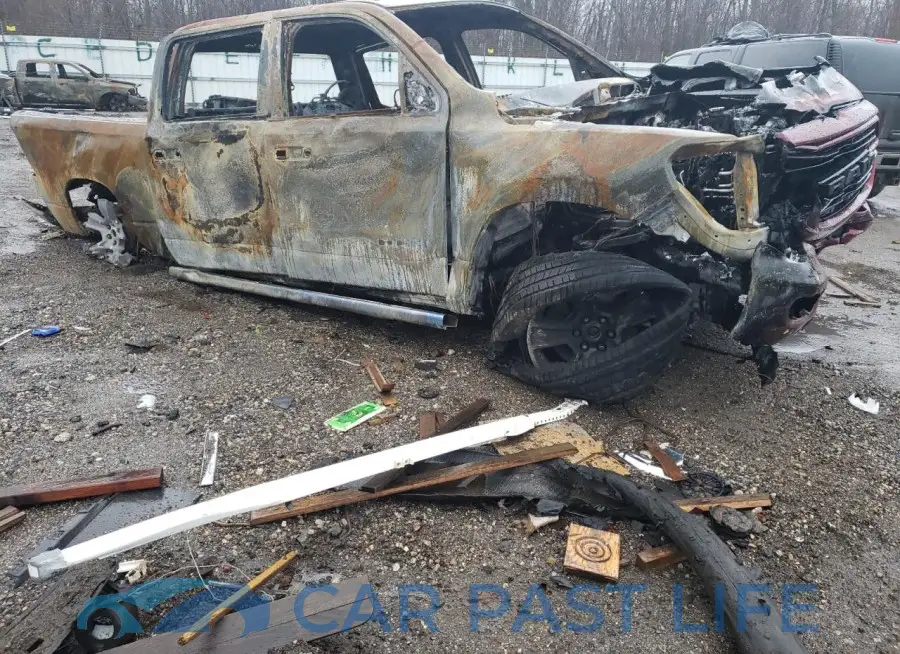1C6SRFLT5LN256026# 4