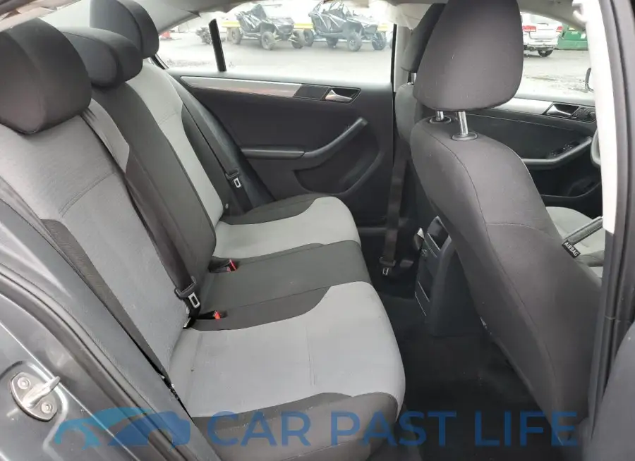 3VW167AJ1HM325958# 10