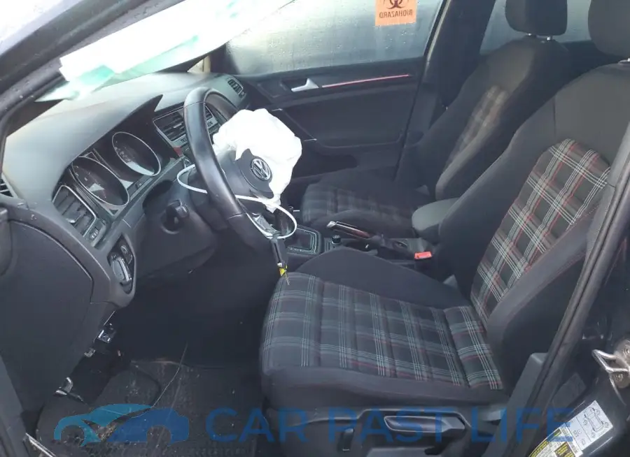 3VW5T7AU4LM003909# 7