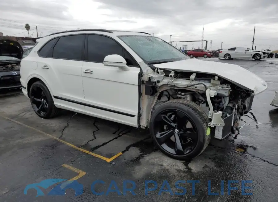 SJAAM2ZV6MC035957# 4