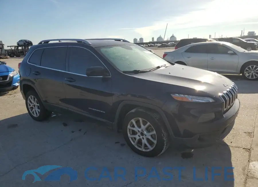 1C4PJLCS5GW302577# 4