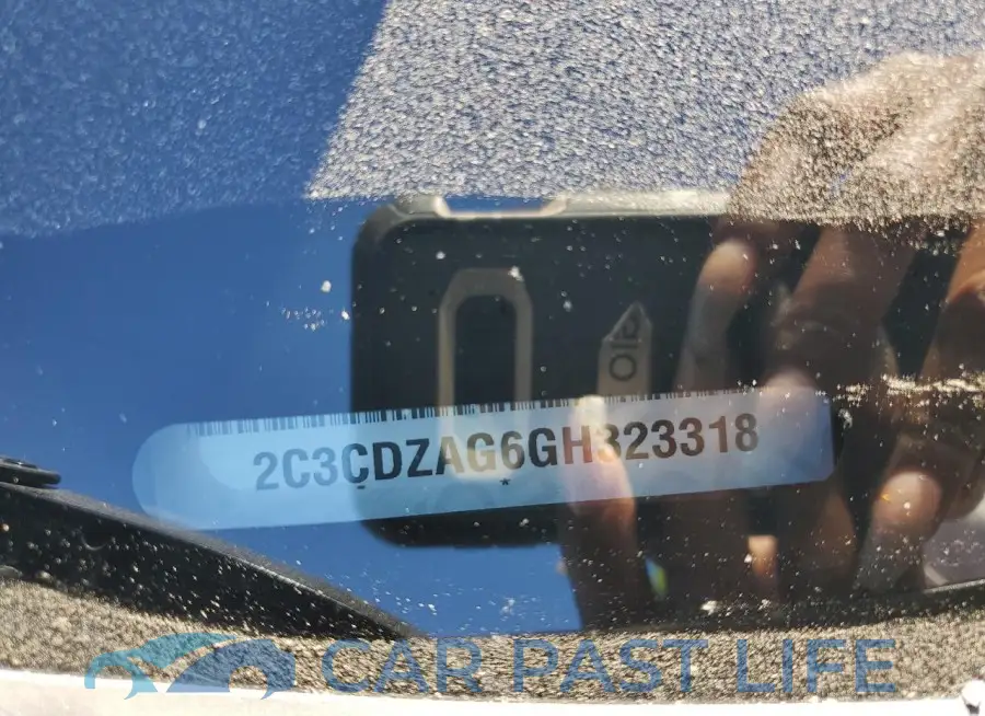 2C3CDZAG6GH323318# 12