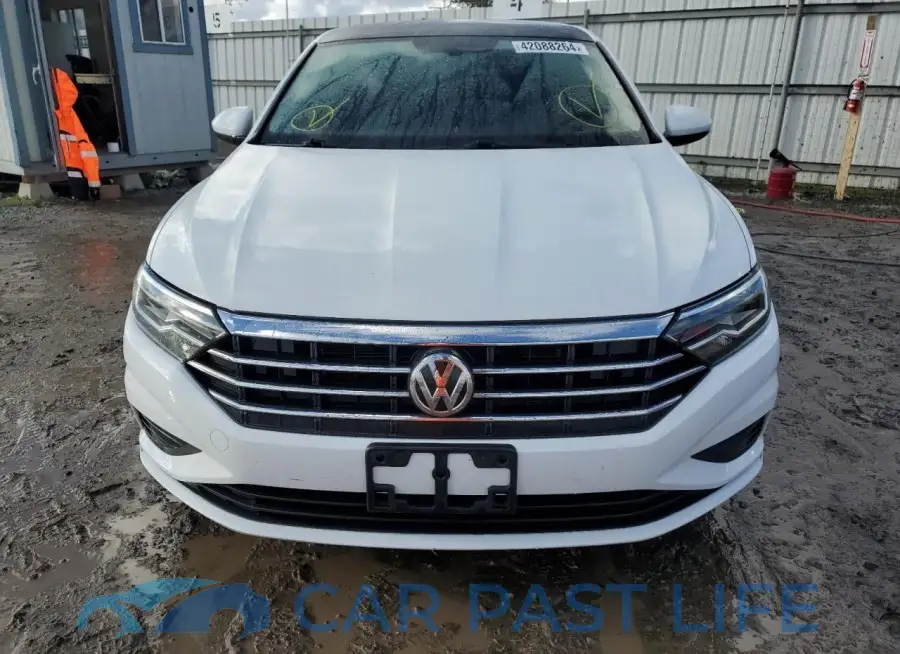 3VWC57BU8KM132931# 5