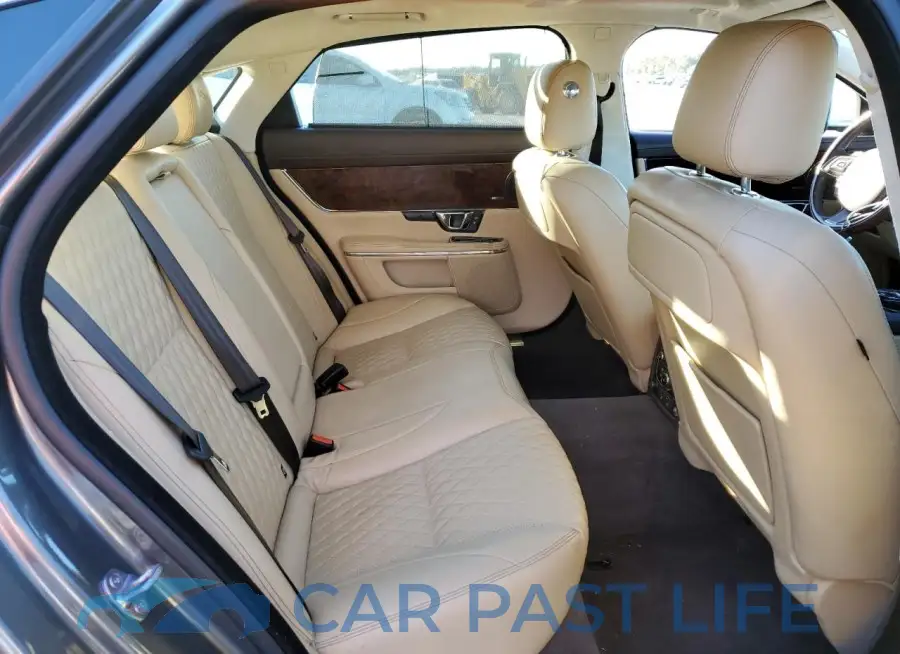 SAJWA2G7XJ8W13625# 10
