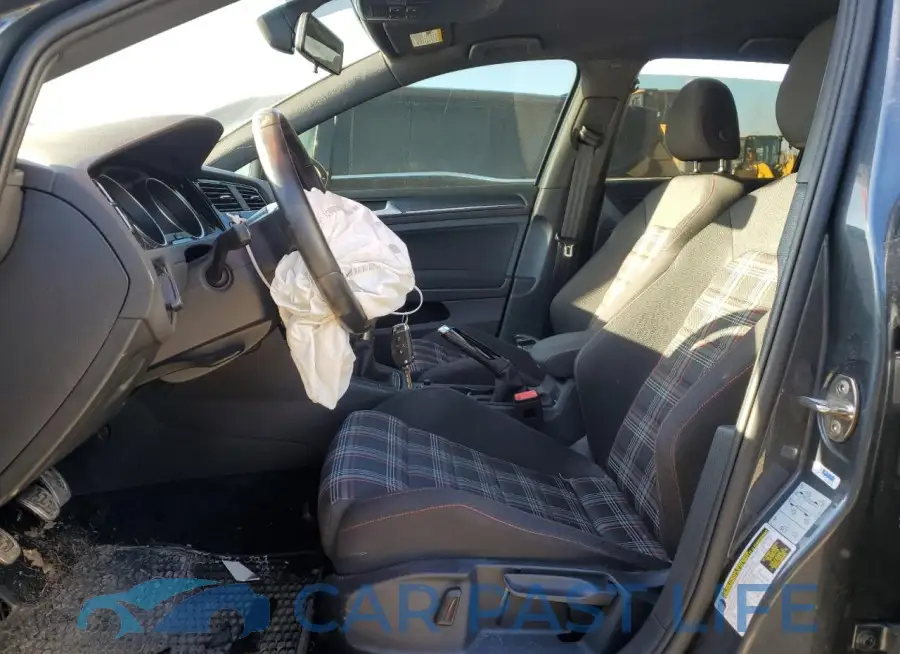 3VW5T7AU8KM025409# 7