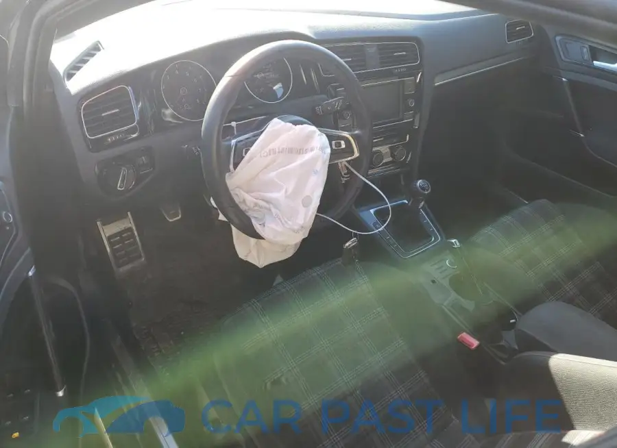 3VW5T7AU8KM025409# 8