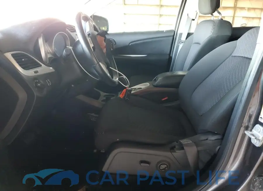 3C4PDCAB9LT220572# 7
