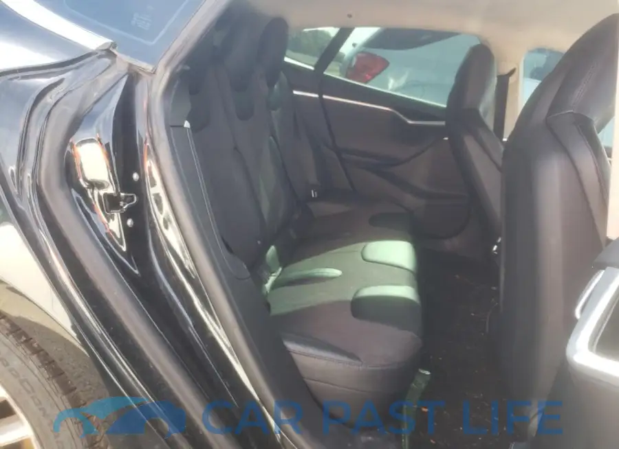 5YJSA1E24GF125035# 10