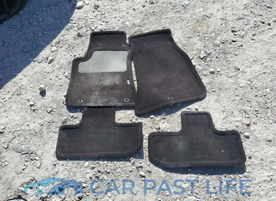 2C3CDZAG8KH517728# 12