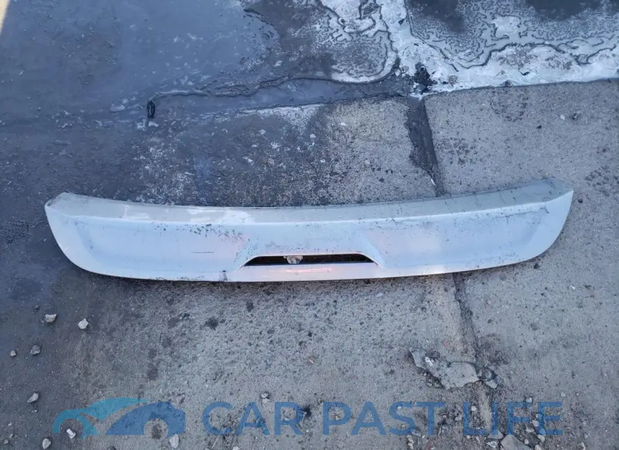 1G1FZ6S0XP4120674# 12