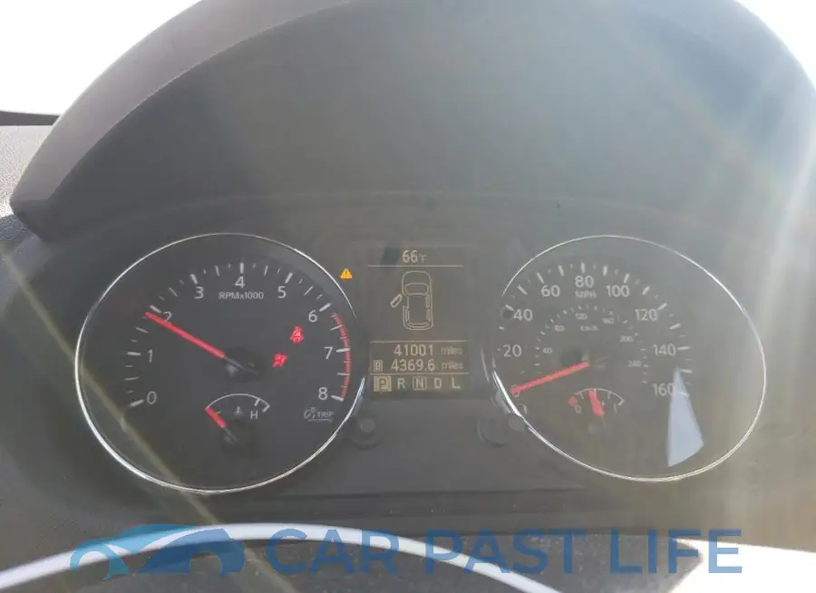 JN8AS5MT9FW668888# 9