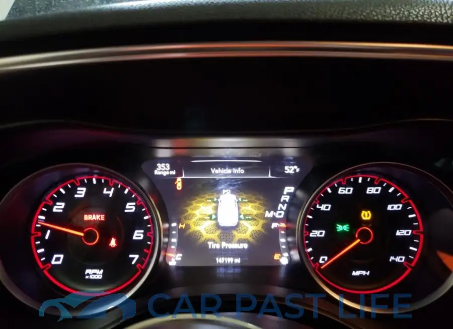 2C3CDXBG3FH726867# 9
