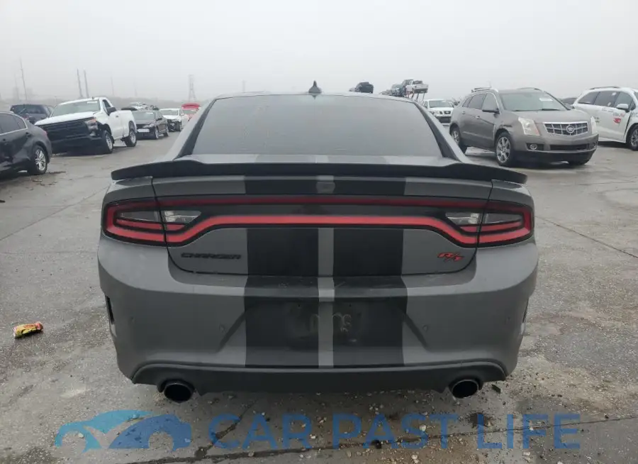2C3CDXGJ8JH169581# 6