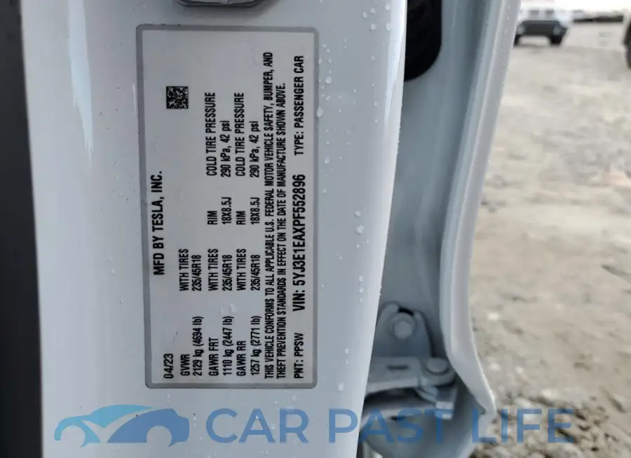 5YJ3E1EAXPF552896# 12