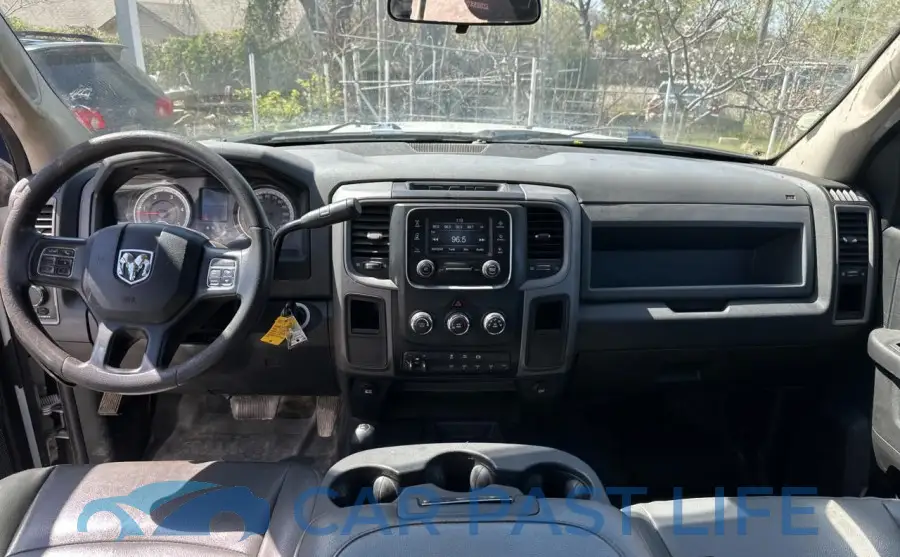 3C7WRNEL1JG139909# 9