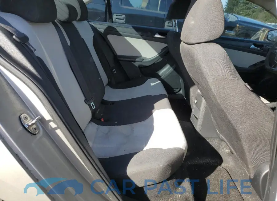3VW2K7AJ2FM227258# 10