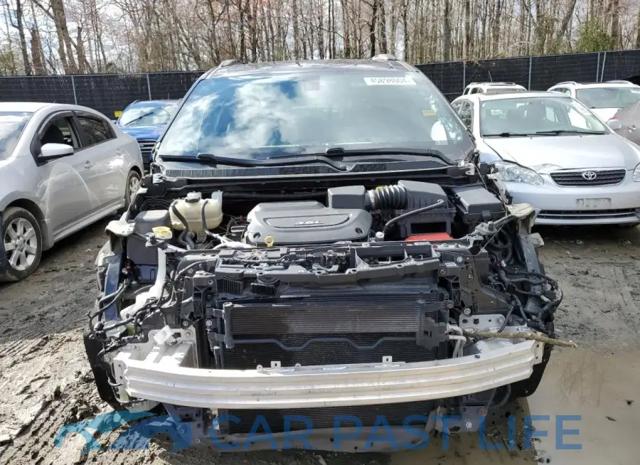 2C4RC1EG2JR163475# 5