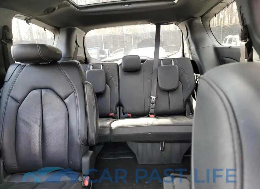 2C4RC1EG2JR163475# 10