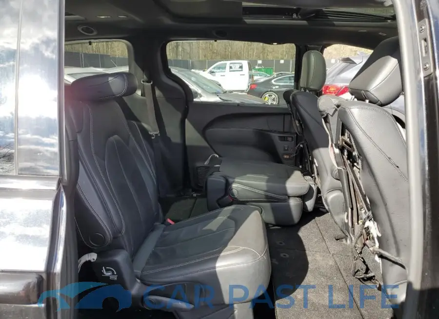 2C4RC1EG2JR163475# 11