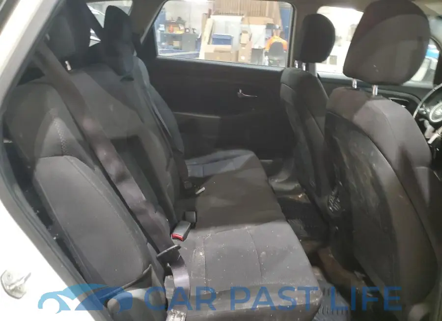 KNAHT8A3XG7125717# 10