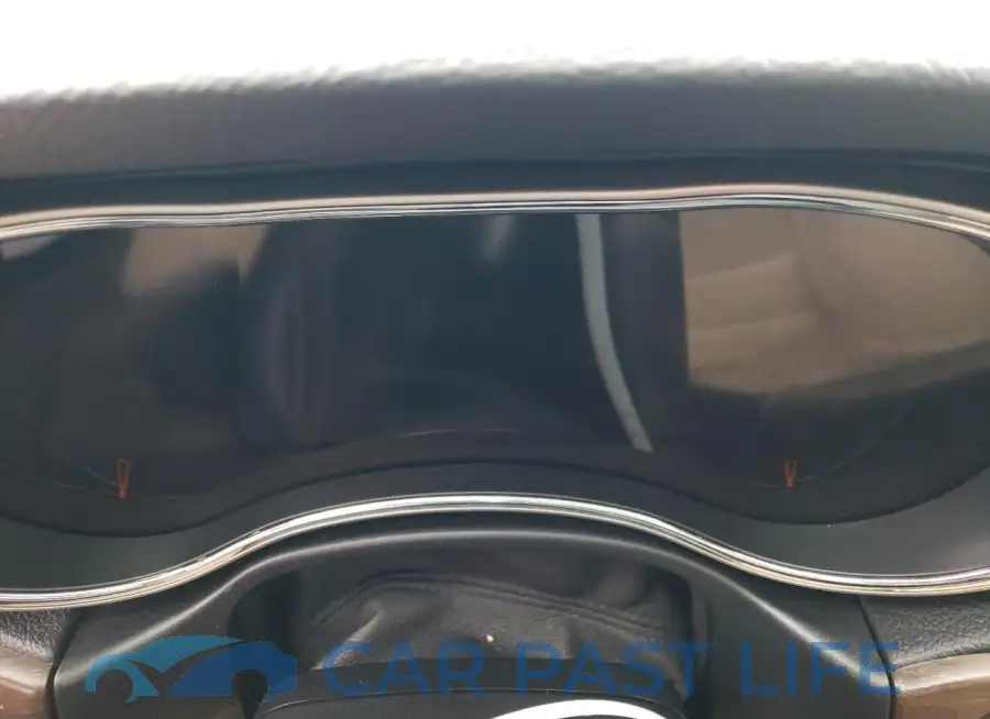 1C4RJFBG1HC645638# 9