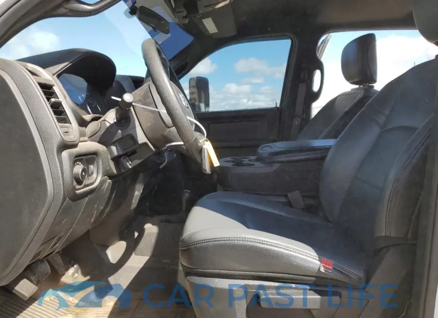 3C6UR5CJ5MG532152# 7