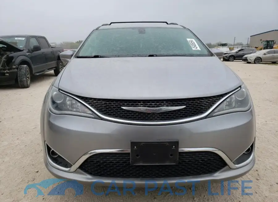 2C4RC1BG4HR739050# 5