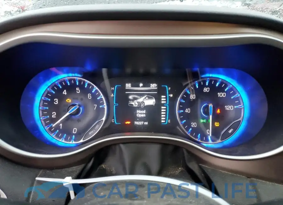 2C4RC1DG4HR702884# 9