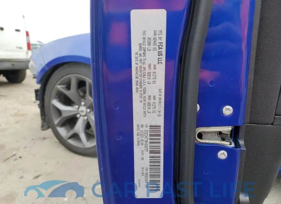 2C3CDXCT9KH526727# 12
