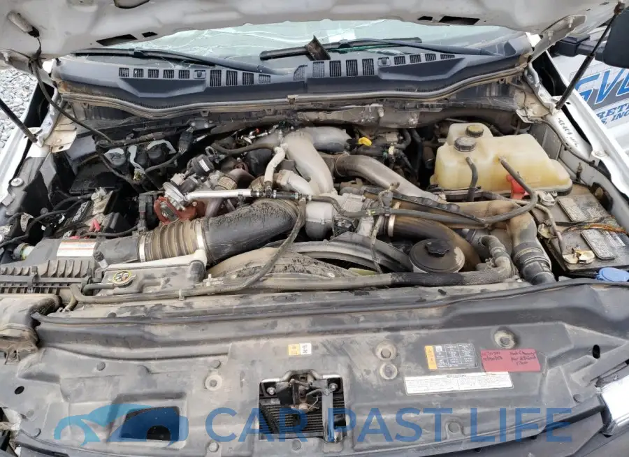 1FDUF5GT6LDA15270# 11