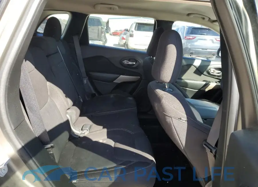 1C4PJLCS6HW572242# 11