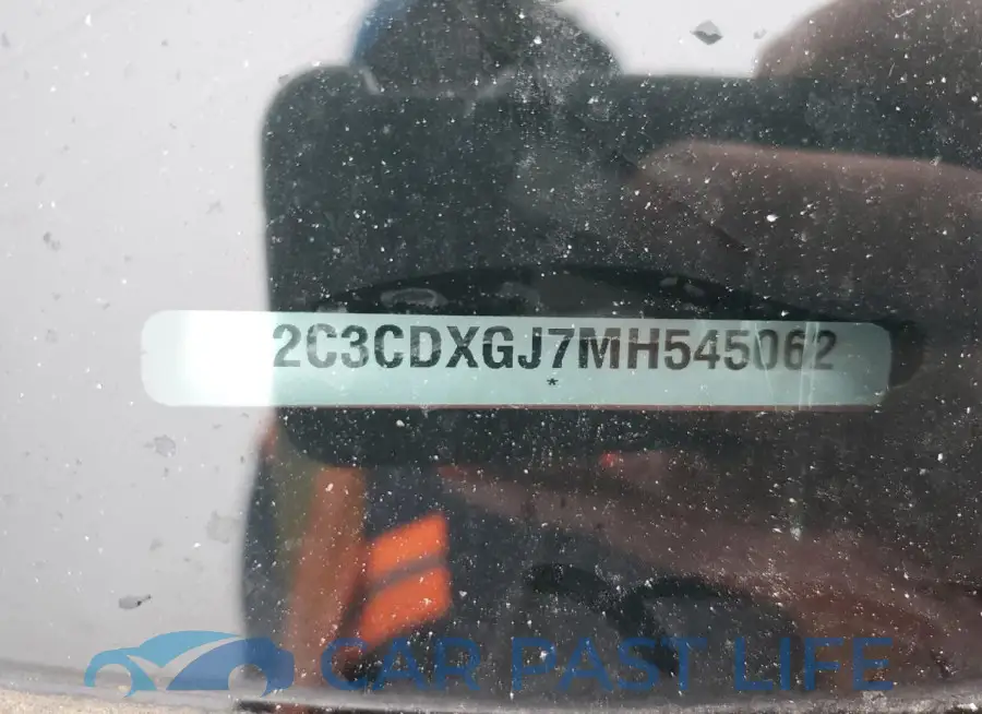 2C3CDXGJ7MH545062# 12