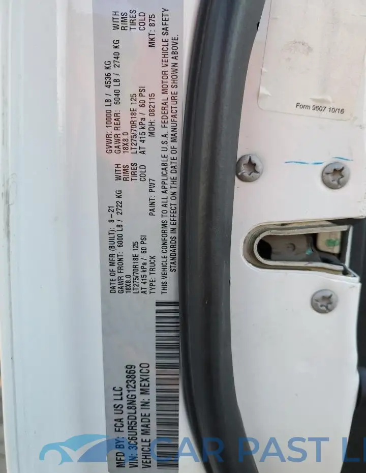 3C6UR5DL8NG123869# 12