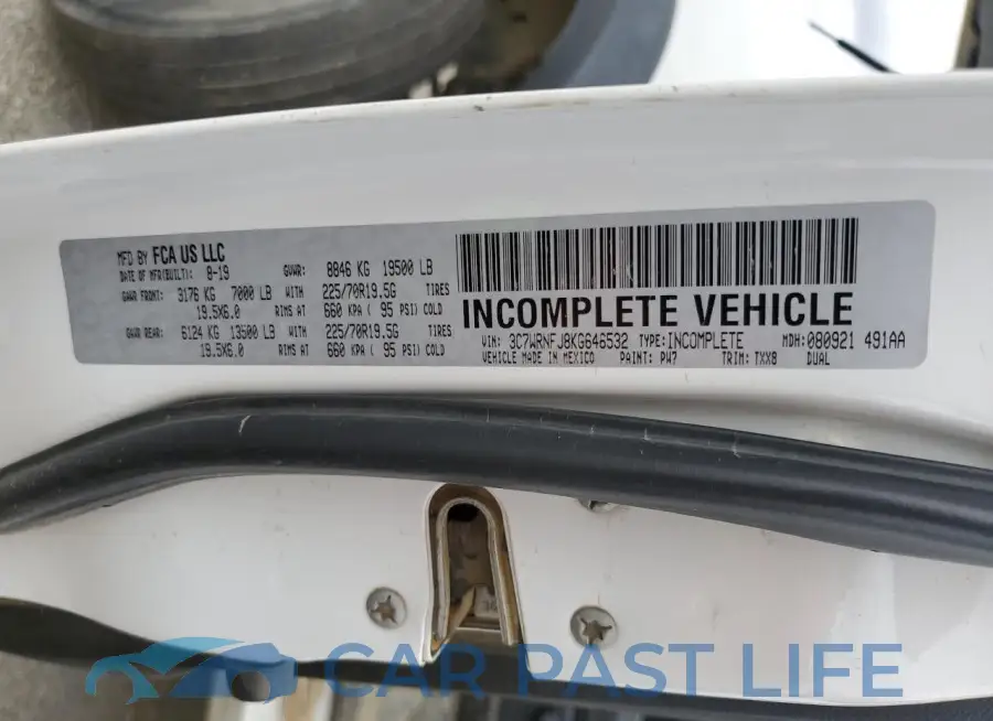 3C7WRNFJ8KG646532# 12
