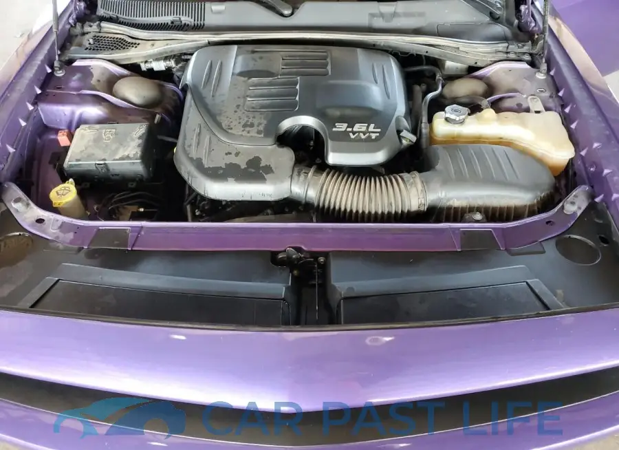 2C3CDZAG2KH717049# 11