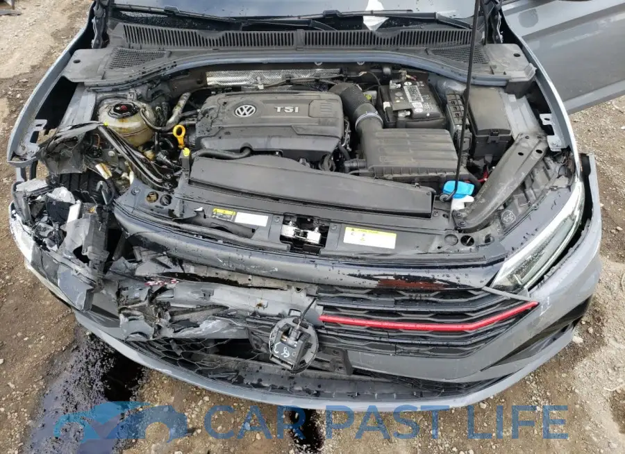 3VW5T7BU2MM001074# 11