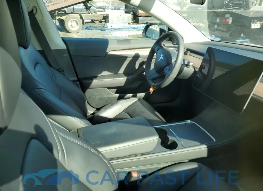 5YJ3E1EA8PF510517# 8
